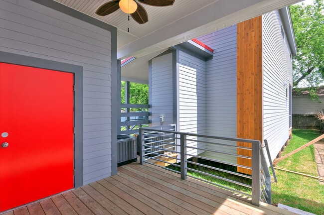 Building Photo - 3205 Gravier Street Unit Front