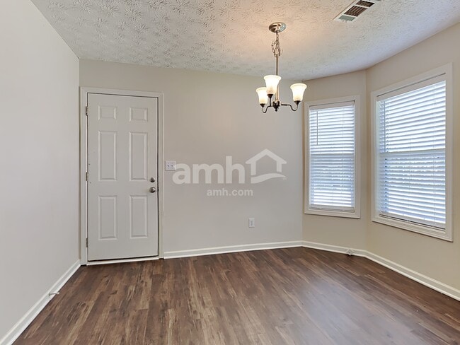 Photo - 1552 Armende Cir