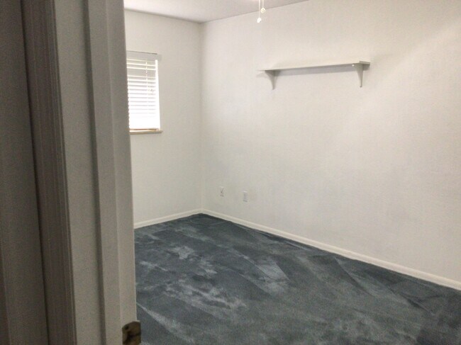 4 Grace Dr