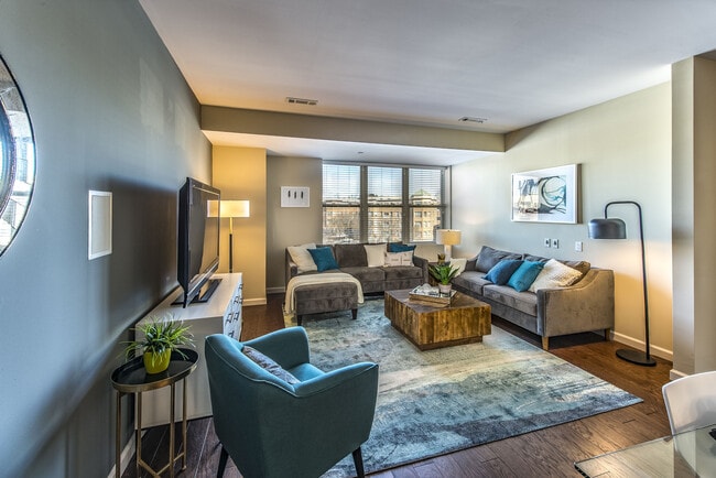 Living Room Area - Quarrystone At Overlook Ridge Apartments