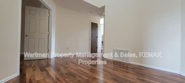Photo - 4560 Excalibur Ct
