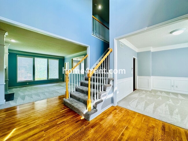 8102 W 144th Pl
