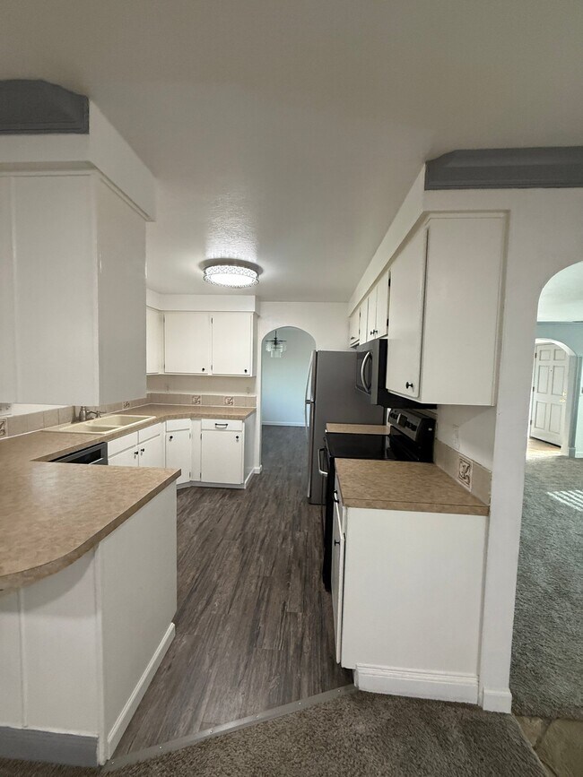 Photo - 2010 N Workland Ln