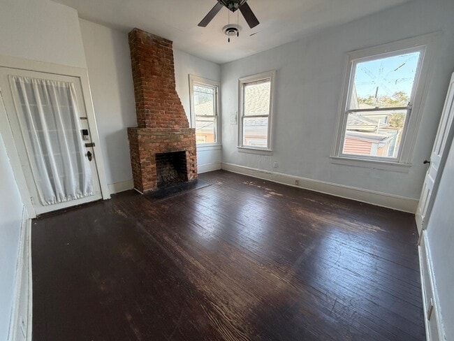 Building Photo - 107 S 5th Ave Unit 3