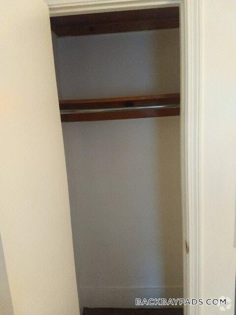 Building Photo - 272 Newbury St Rental