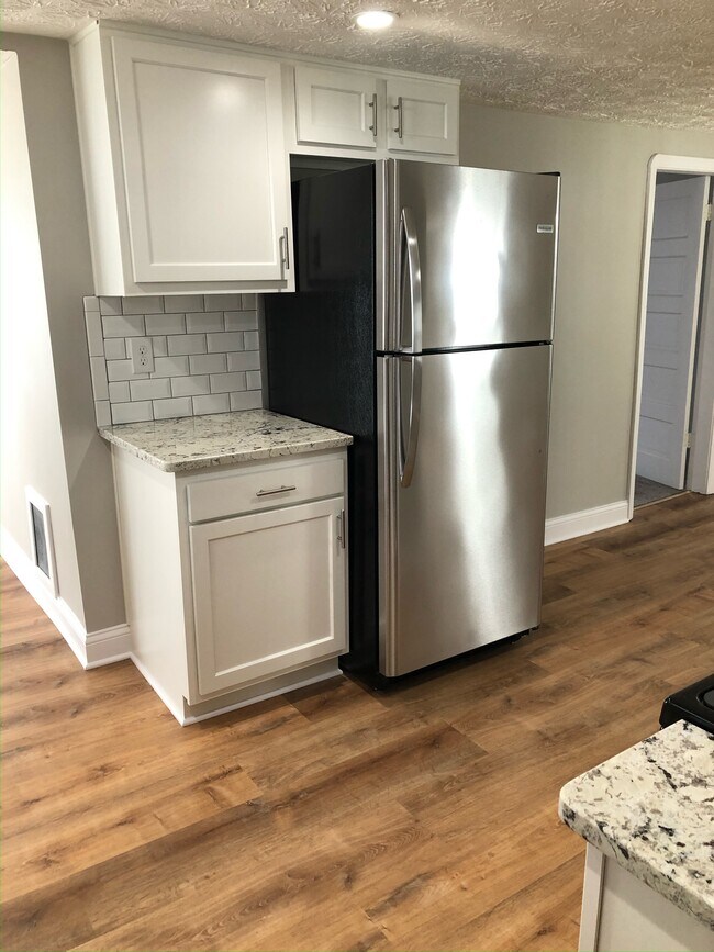 4193 W 229th St Rental For Rent in Fairview Park, OH