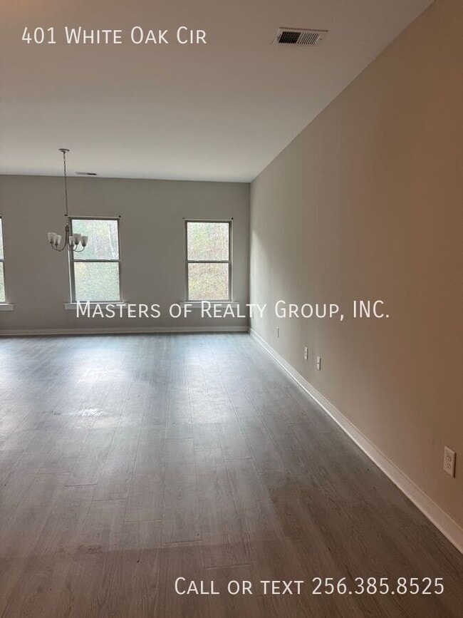 Photo - 401 White Oak Cir