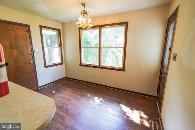 Photo - 213 Laurel Ave