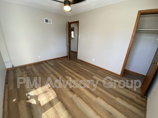 Photo - 2020 SW Atwood Ave