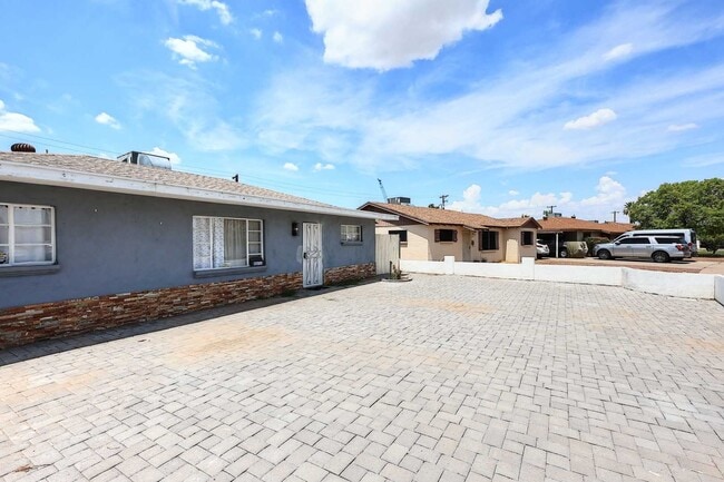 Photo - 8806 N 30th Ave
