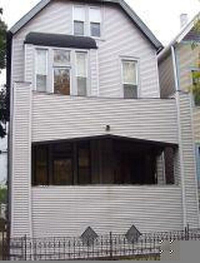 Photo - 2 bedroom in Chicago IL 60657 Unidad 1