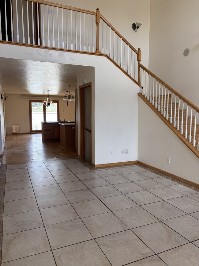 Photo - 1421 Thaxton Ct