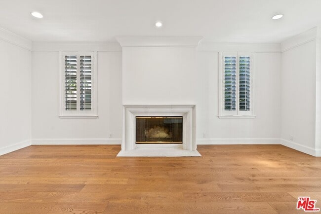 Photo - 321 S Palm Dr