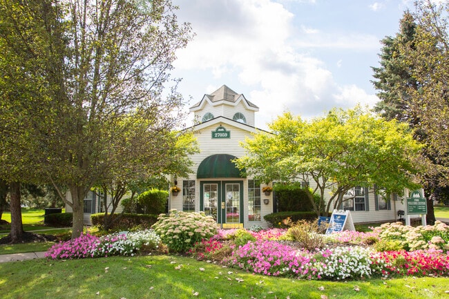 Clubhouse - Meadowood Park of Wixom Rental