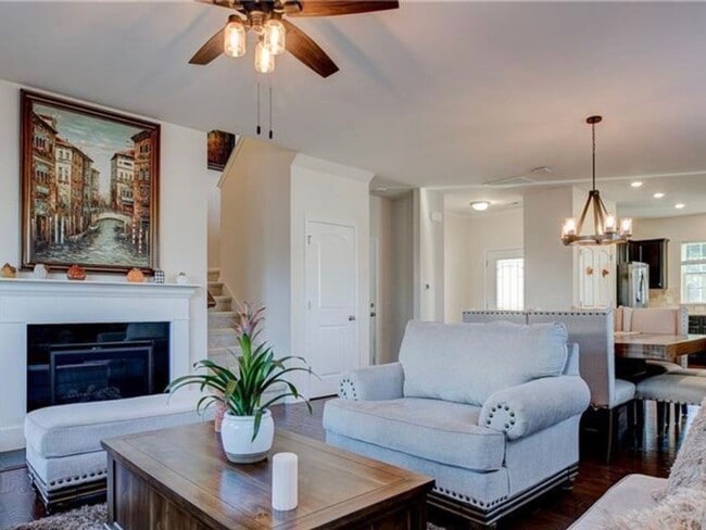 Photo - 4107 Hickory View Dr