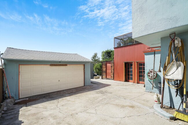 Photo - 837 Micheltorena St Apartments Unit 3