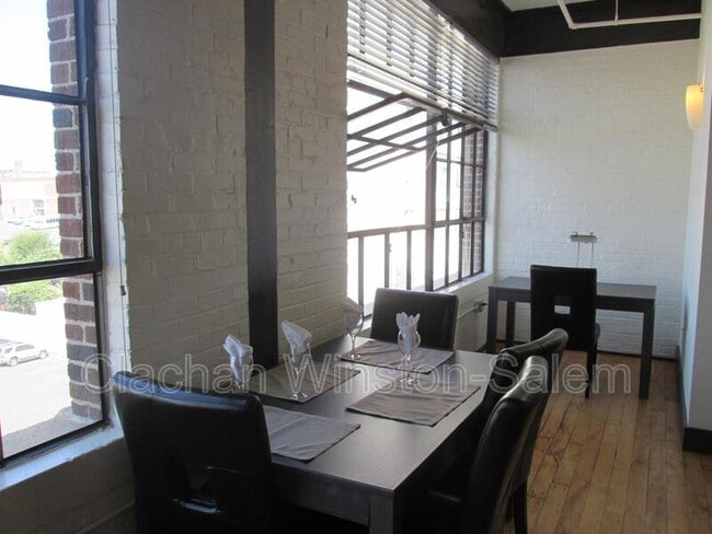 Photo - 101 E. Sixth St. Unidad 506