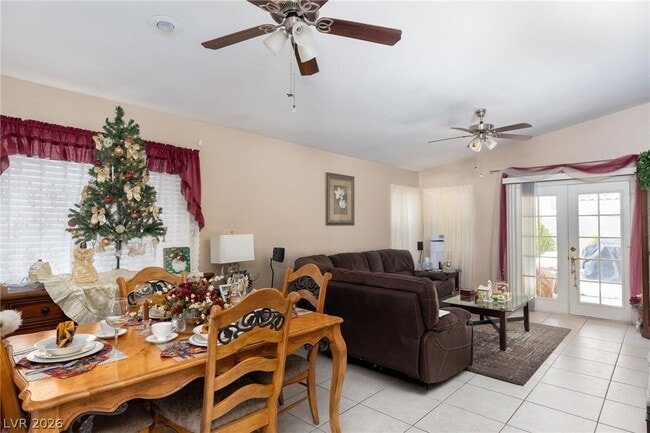 Photo - 1563 Raining Hills St