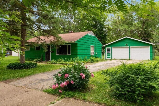 Photo - 1210 Blaine Dr