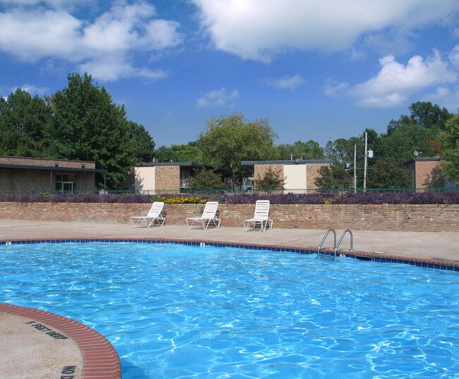 University Garden Manor Apartments For In Memphis Tn Com Newly Renovated Pool University Garden Manor Apartments