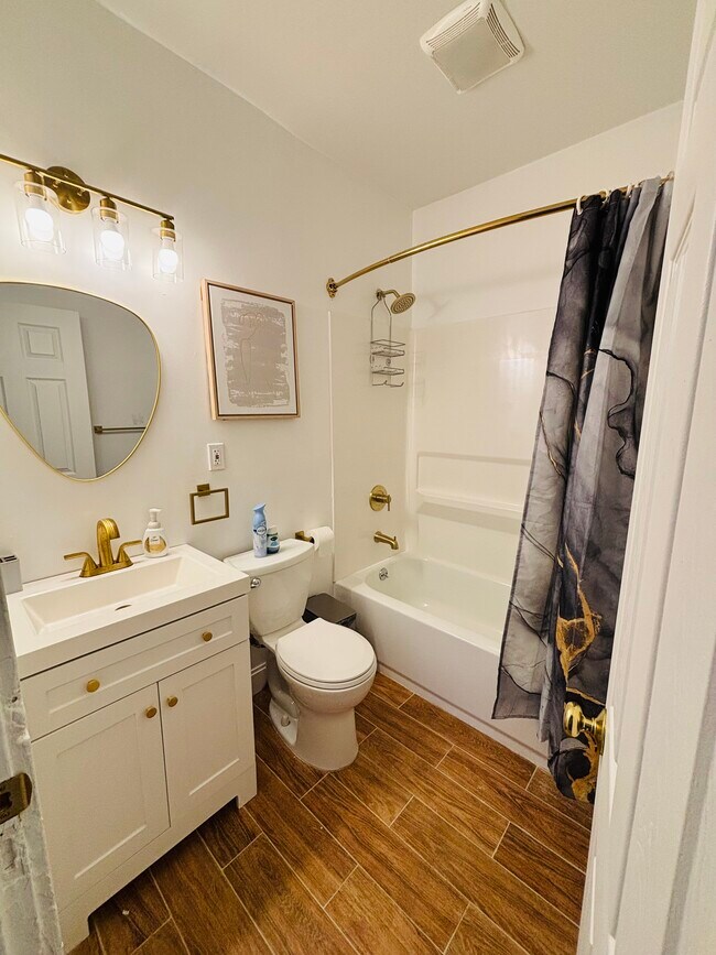 Photo - 3464 E 149th St Unit Up