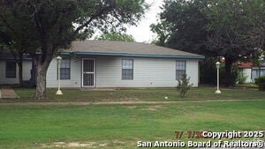 Building Photo - 927 W Formosa Blvd Rental