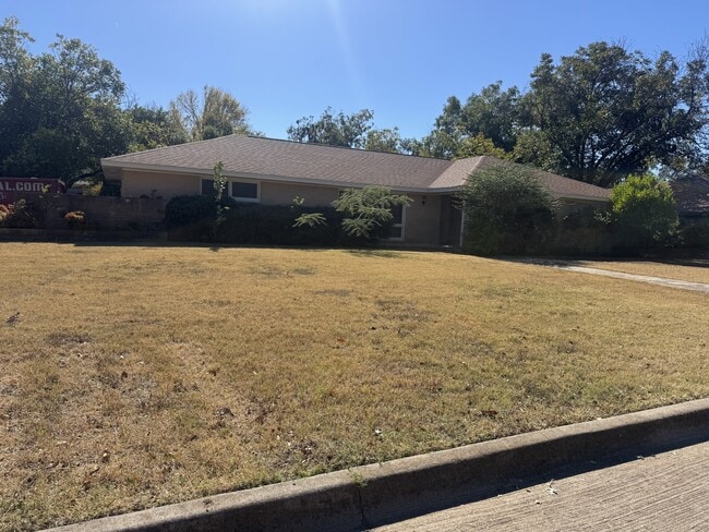 Building Photo - 6001 Wonder Dr