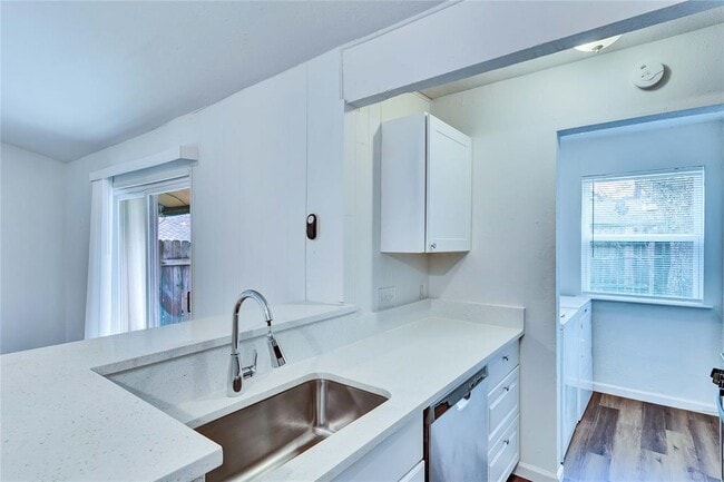 Photo - 3514 Southridge Dr