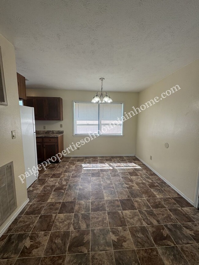 Photo - Country Living off Hwy 201N