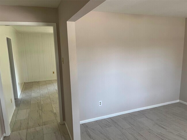 Photo - 2726 Pickerton Dr