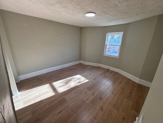 Photo - 1636 E State St Unidad apt 2