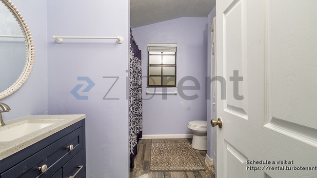 Photo - 1584 Selma Ave