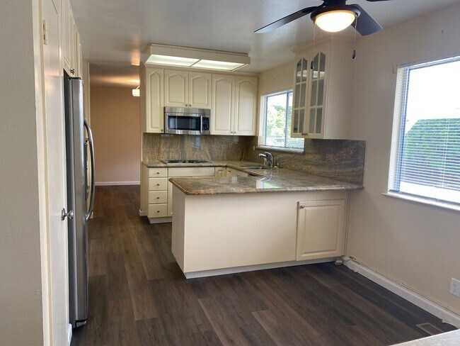 Photo - Hartz Property Management Presents: 2109 D...