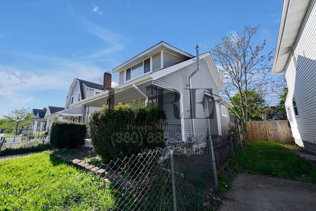 Photo - 1555 Myrtle Ave