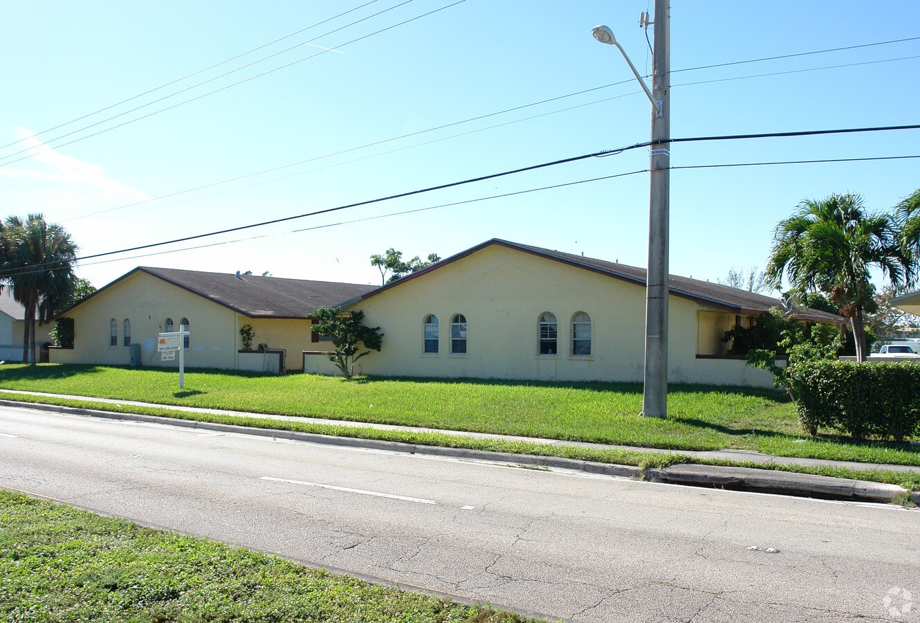 Photo - 481 Banks Rd Margate, FL 33063