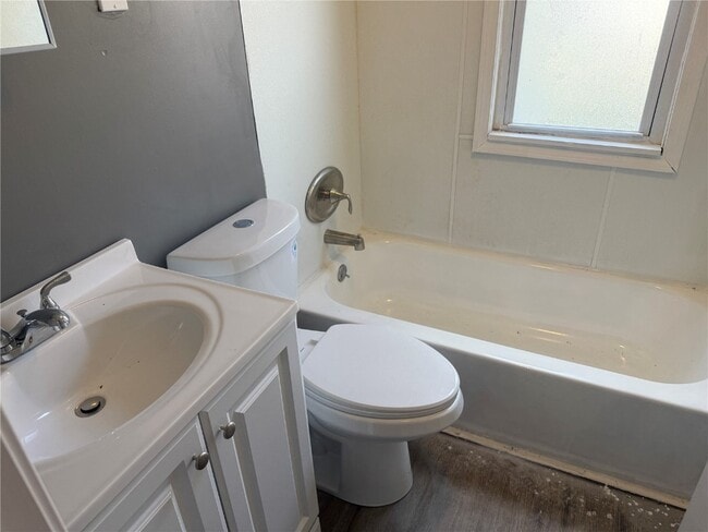 Photo - 223 La Motte Ln