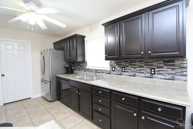Photo - 4150 Oak Pointe Dr