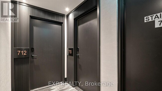 Photo - 2450 Old Bronte Rd Unit 713