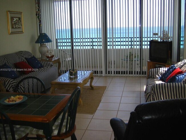 Photo - 3505 S Ocean Dr Unit 921