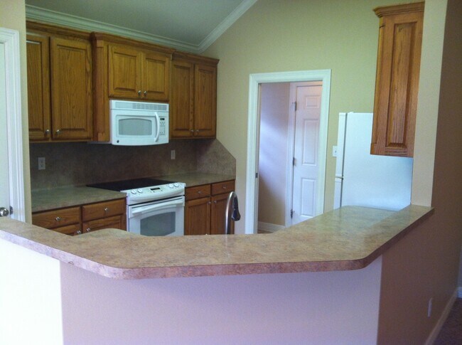 Photo - DOGWOOD SOUTH-GATED COMMUNITY-NICE HOME-CLOSE TO BAFB