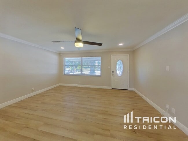 Photo - 6351 40th Ave N