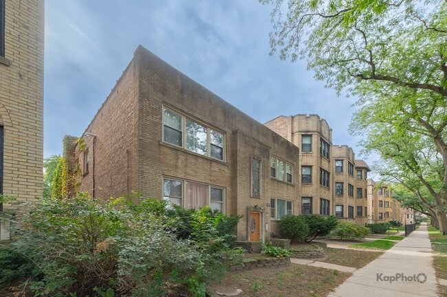 Photo - 2041 W Jarvis Ave Unit 2E