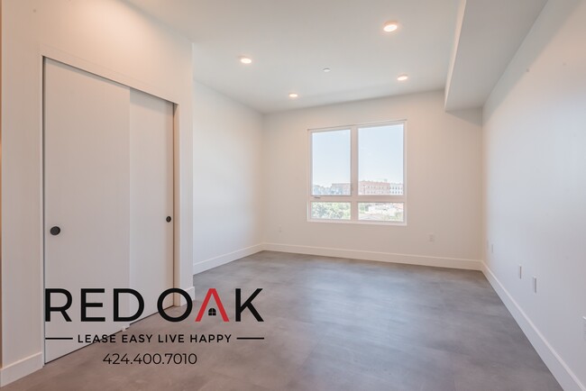 Building Photo - 3450 W 43rd St Rental