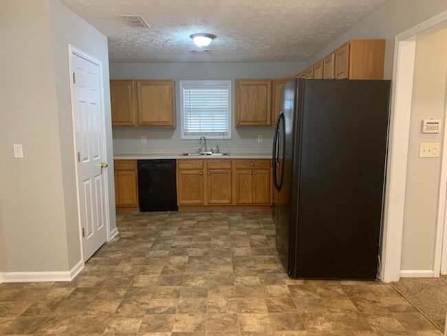 Photo - Charming 3 BR / 2 BATH Ranch!!