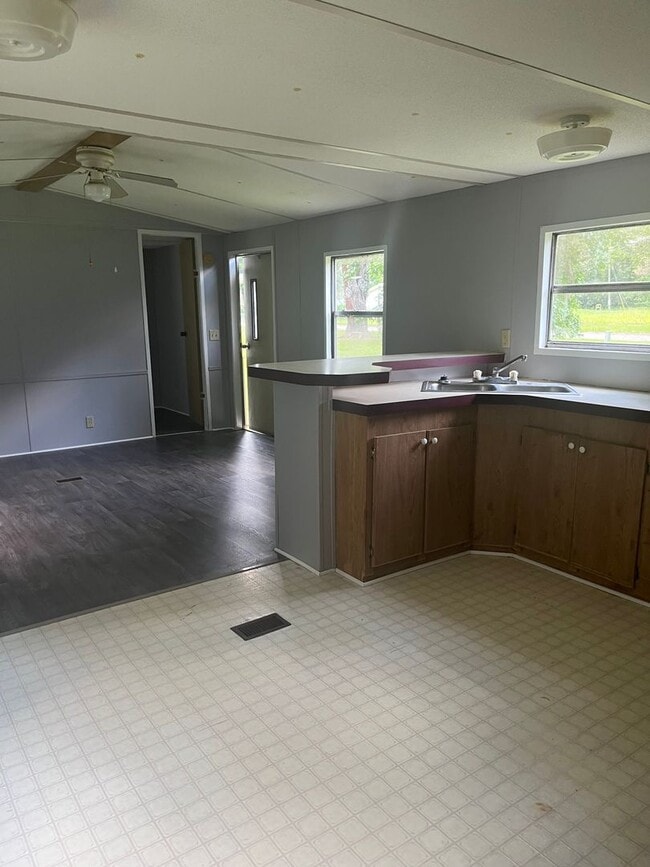 Photo - 69 Dannee St
