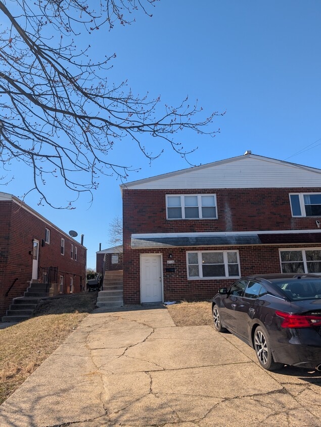 Photo - 2116 Strahle St (Philadelphia, PA)