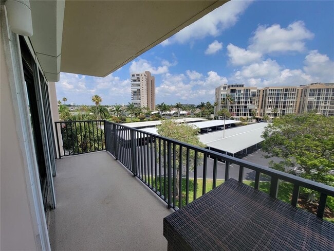 Photo - 7600 Sun Island Dr S Unit 408