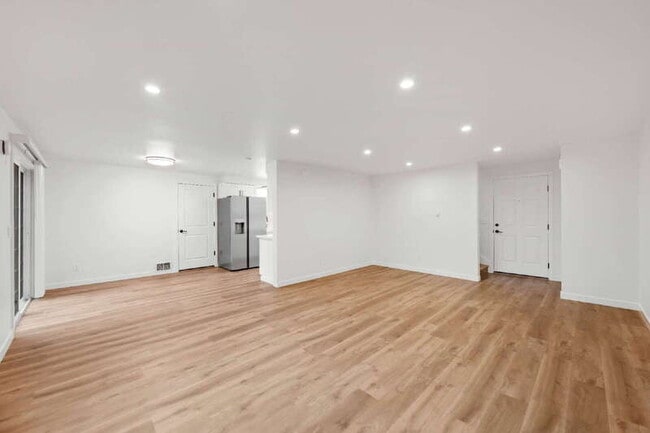 Photo - 9727 5th St NE Unit B