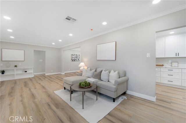 Photo - 501 S Poplar Ave