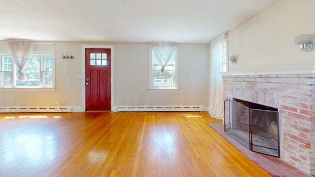 Photo - 1 Middle St